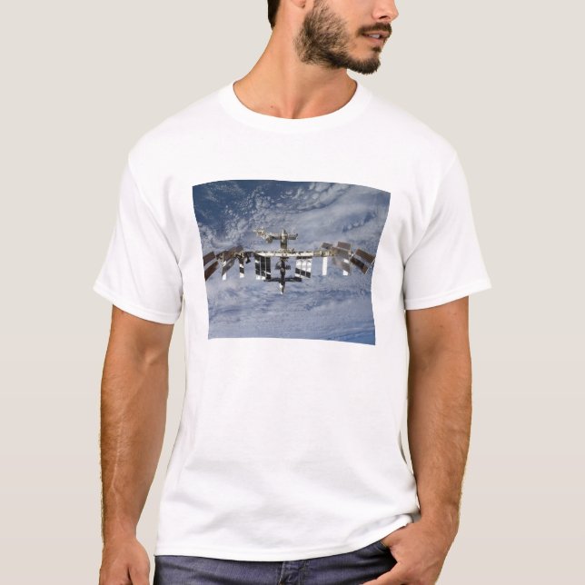 Internationale Raumstation 28 T-Shirt (Vorderseite)