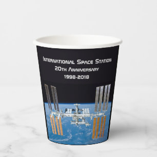 Internationale Raumstation ISS 20 Jahre alt Pappbecher