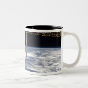 Internationale Weltraumstation 7 Zweifarbige Tasse