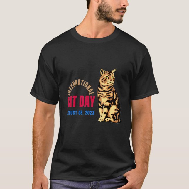 internationaler Katzenjungschmuck T-Shirt (Vorderseite)