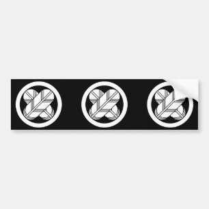 Intersecting hawk feathers in circle autoaufkleber