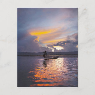 Intha Fischer-Bein Ruderboot mit Netz Postkarte