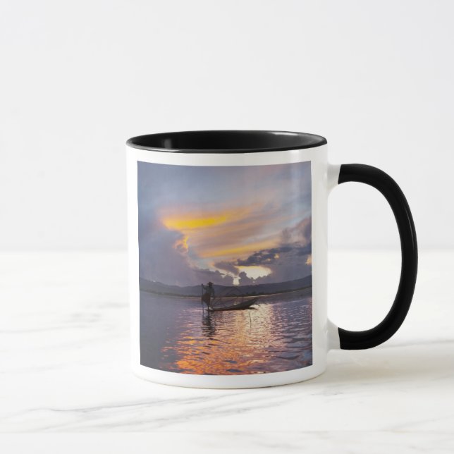 Intha Fischerboote mit Schleppnetzfischerei Tasse (Rechts)
