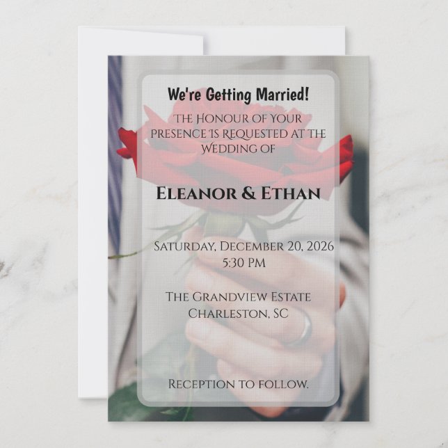 Intimate Close-Up Red Rose Engagement & Wedding Einladung (Vorderseite)