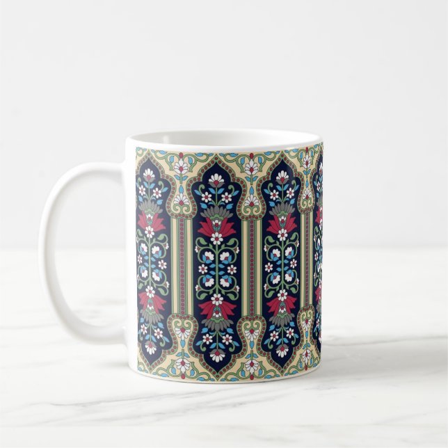 Intricate Design Elegante Tasse (Links)