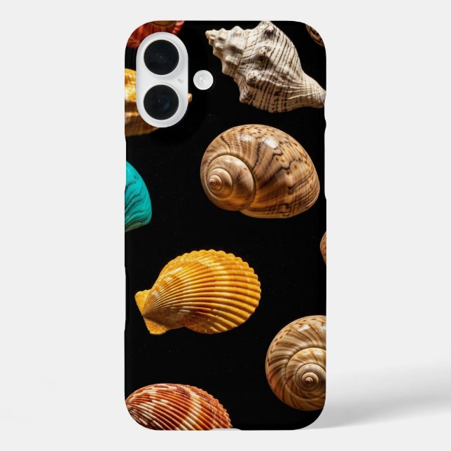 Intricate Seashells iPhone 16 Plus Hülle (Rückseite)