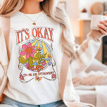 Introvertieren Retro Blume Funny Script Typografy Tri-Blend Shirt<br><div class="desc">Introvertieren Retro Blume Funny Script Typografy Women's T - Shirt zeigt den Text "Es ist okay,  ein Introvertierte zu sein" in einer modernen Skripttypografie akzentrierte Blume,  Schmetterlinge und Sonnenstrahlen. Perfekt als Geschenk für Mama,  Freundin,  Ehefrau,  Schwester,  beste Freunde und mehr zum Geburtstag,  Weihnachten,  Muttertag. Von Evco Studio entworfen www.zazzle.com/store/evcostudio</div>