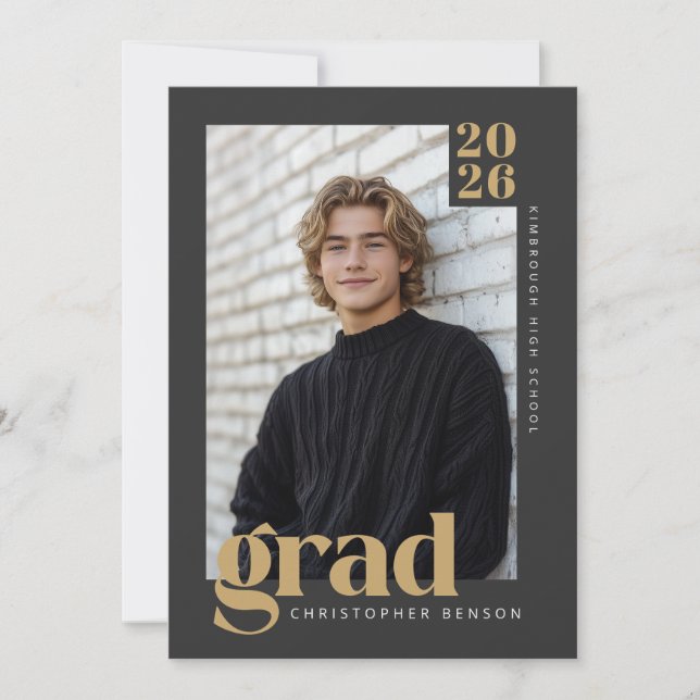 Invitation 2026 Modern Charcoal & Warm Gold Graduation (Devant)