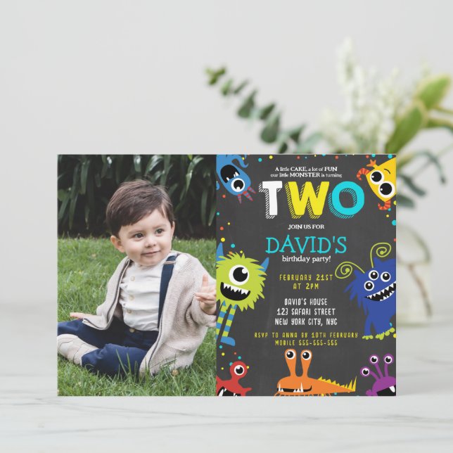 Invitation 2e anniversaire Petit Monster Chalkboard photo (Debout devant)