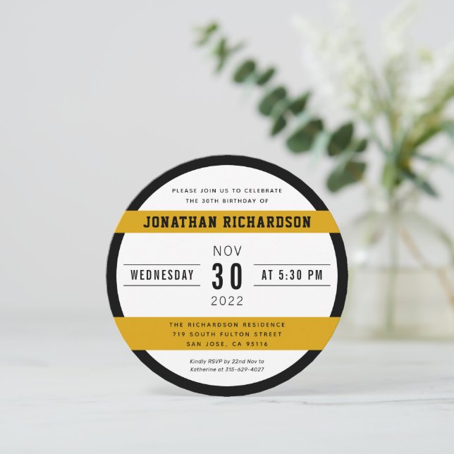 Invitation 30e anniversaire Cheers et bières à 30 ans Moderne (Debout devant)