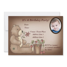 Invitation à la fête d'anniversaire de l'ours en p
