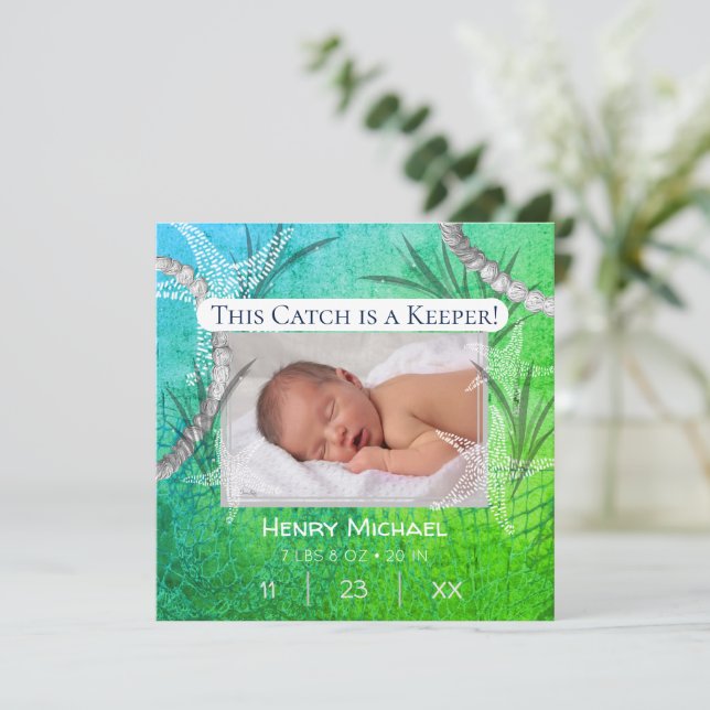 Invitation Annonce personnalisée de naissance de bébé pêcheur (Debout devant)