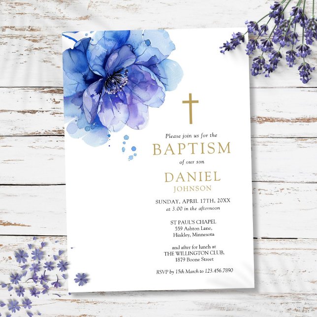 Invitation Aquarelle bleu foncé moderne Baptême floral (Modern Dusty Blue Watercolor Floral Baptism Invitation)