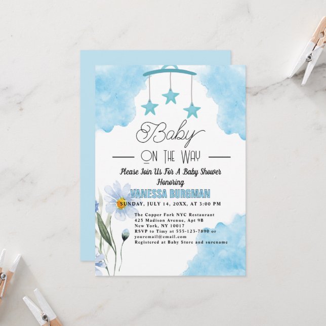 Invitation Aquarelle bleue mignonne et baby shower de fleurs (Devant/Arrière en situation)