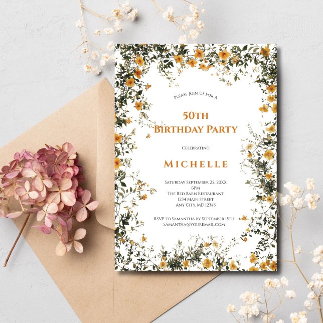 Invitation Aquarelle jaune or Floral Vert 50e anniversaire (Gold yellow watercolor florals greenery botanicals 50th birthday party invitation for her. )