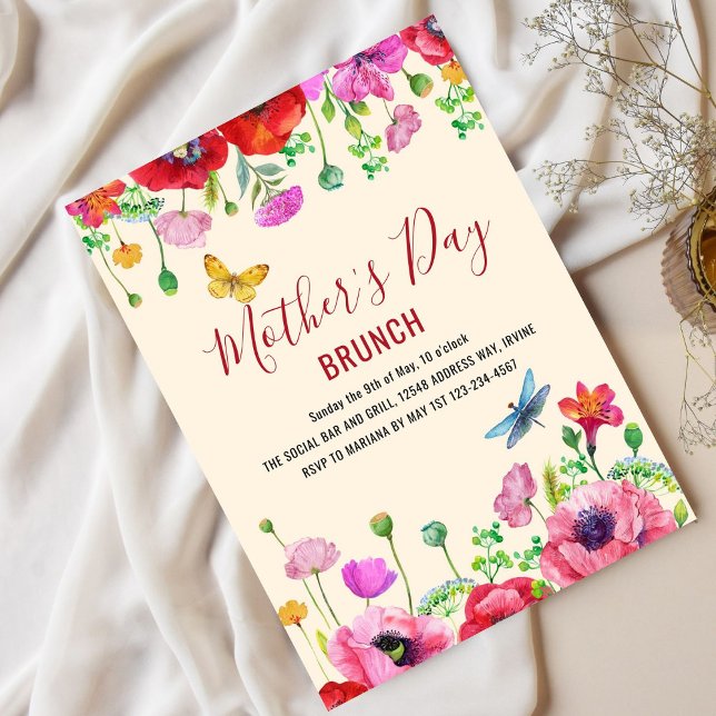 Invitation Aquarelle rouge beige Floral Fête des Mères Brunch (Créateur téléchargé)