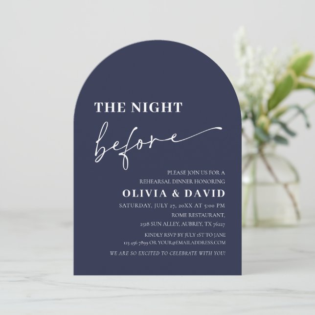 Invitation Arch Navy Blue La Nuit Avant Le Dîner De La Répéti (Debout devant)
