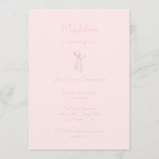 Invitation assez rose d'anniversaire de pantoufles