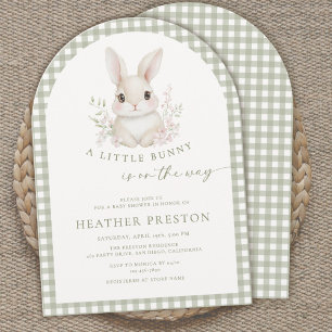 Invitation Baby shower avec une arche à carreaux petit lapin 