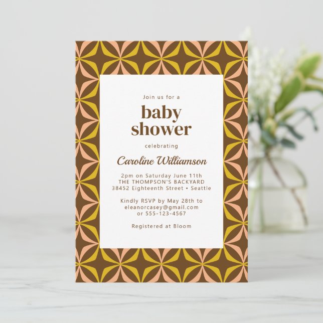 Invitation Baby shower de typographie moderne Yellow Retro Bo (Debout devant)