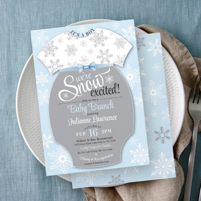 Invitation Baby shower Excitée Neige Bleu Flocon de neige C'e (We're Snow Excited blue & gray baby boy winter snowflake baby bodysuit brunch shower invitation)