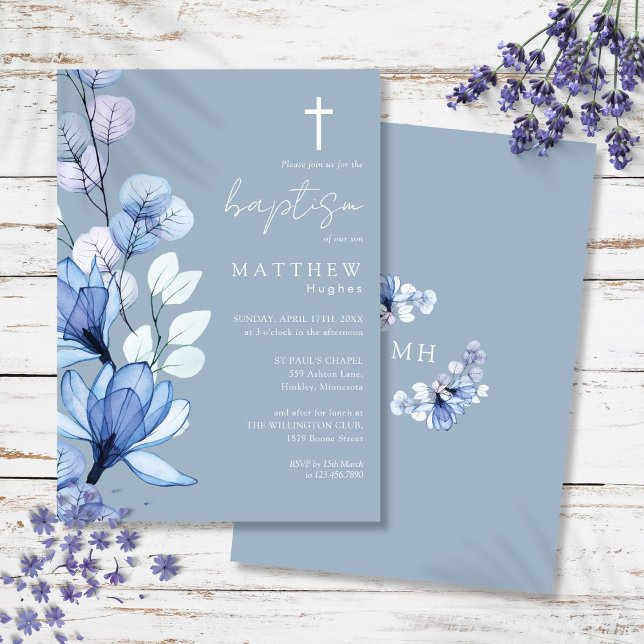 Invitation Baptême bleu transparent monogramme floral (Dusty Blue Transparent Floral Monogram Baptism Invitation)