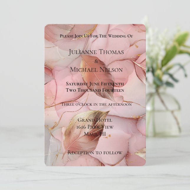 Invitation Beau Romantique Blush Feuille or rose Mariage (Debout devant)