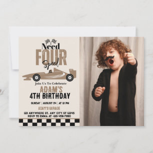 Invitation Besoin d'un garçon de voiture de course à quatre v
