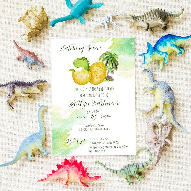 Invitation Bientôt l'éclosion aquarelle vert bébé dinosaure (Créateur téléchargé)