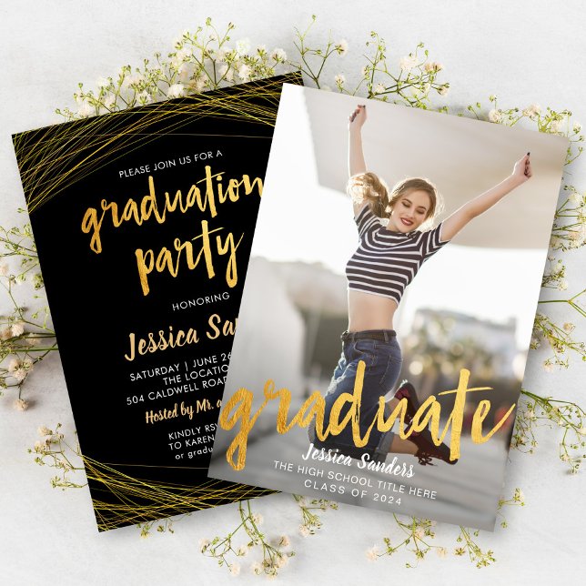 Invitation Black & Gold Typographie Photo Graduation Party (Créateur téléchargé)