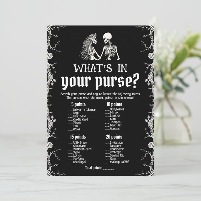 Invitation Black Halloween Skeleton What's In Your Purse Game (Debout devant)