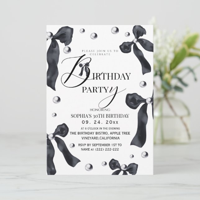 Invitation Black & White Elegant Bow Birthday Party  (Debout devant)