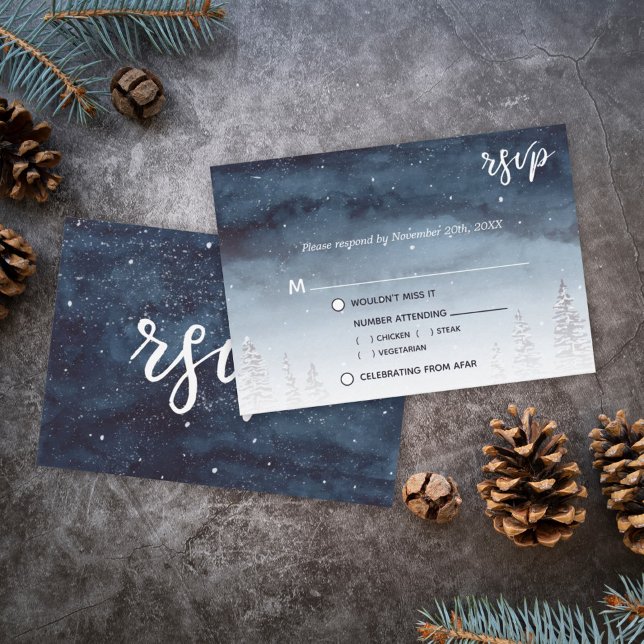 Invitation Bleu de la marine Snowy hiver scène | Choix de rep (Winter wonderland navy blue snowy night sky in s watercolor wedding meal choice rsvp card.)