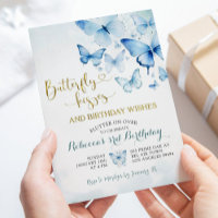 Bleu Dusty flotter sur le papillon Anniversaire