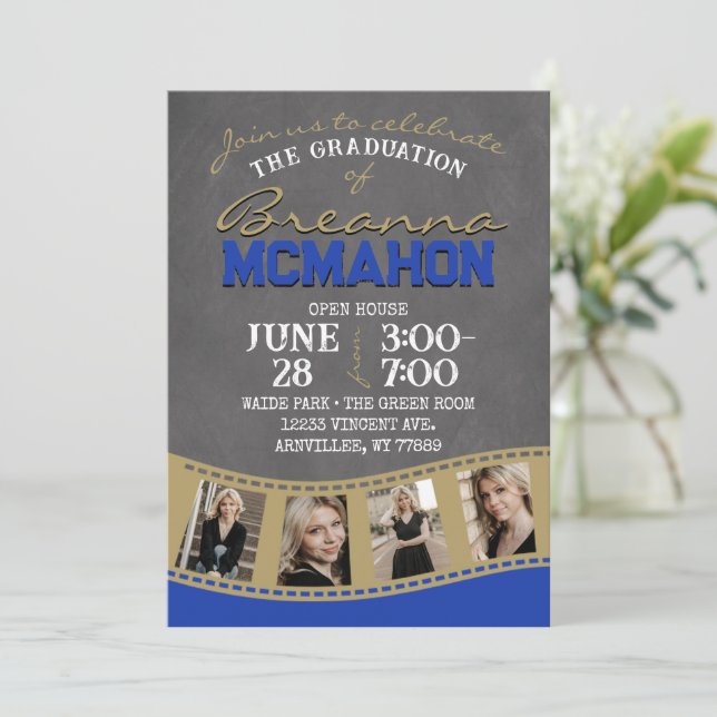 Invitation Bleu et or Chalkboard Filmstrip Graduation (Debout devant)