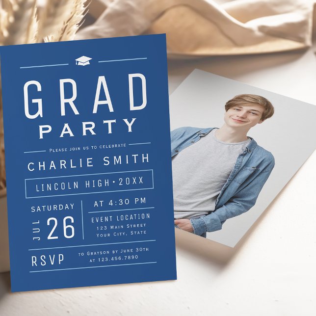 Invitation Bleu Moderne Simple Typographie Partie de graduati (Blue Modern Simple Typography Graduation Party Invitation)