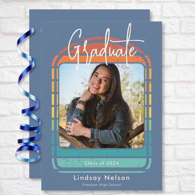 Invitation Bleu rouge rouge orange rétro Arche de coucher de  (Retro Blue Red Orange Sunset Arch Photo Graduation Invitation)