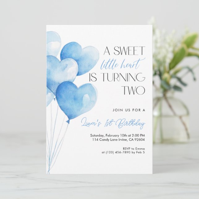 Invitation Blue Heart Balloon 2nd Birthday (Debout devant)