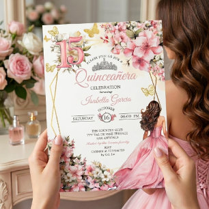 Invitation Blush Rose Fleurs Papillons Dorés Quinceañera