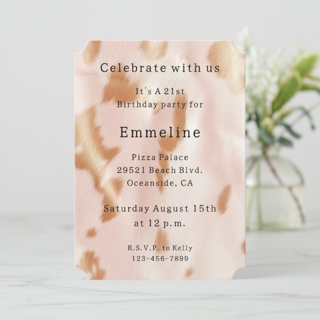 Invitation Blush Rose Tan Sud-Ouest Faux Cowhide Anniversaire (Debout devant)