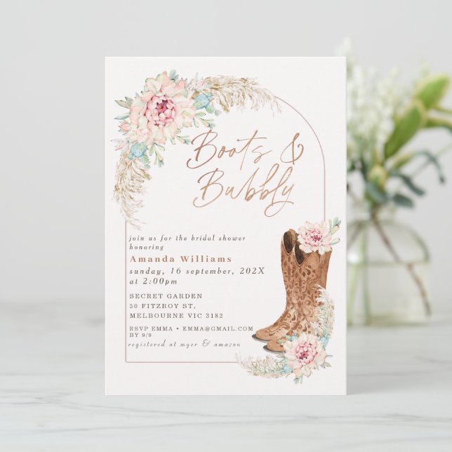 Invitation Boho Pink Boots et Bubbly Bridal Shower (Debout devant)