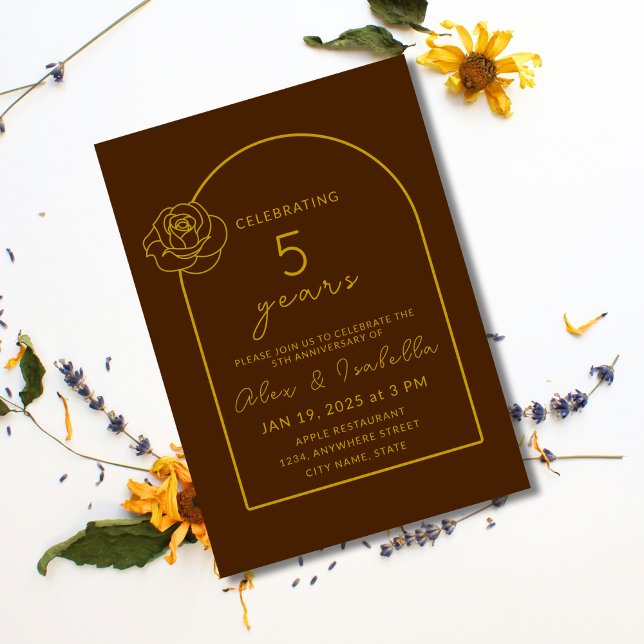 Invitation Bois moderne Gold 5e anniversaire Mariage (Modern, elegant, minimalist wood brown and gold custom 5th year wood wedding anniversary invitation)