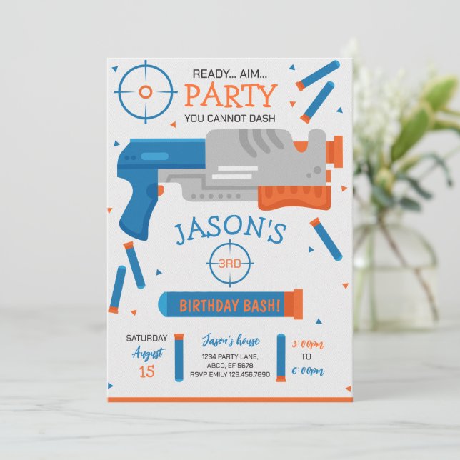 Invitation Boy Dart Gun War Anniversaire (Debout devant)