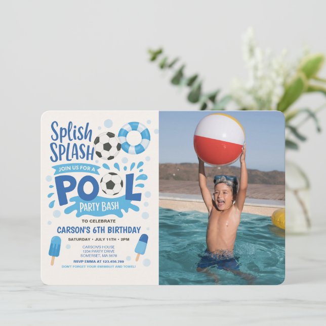 Invitation Boy Soccer Pool Party Anniversaire Photo Invitatio (Debout devant)
