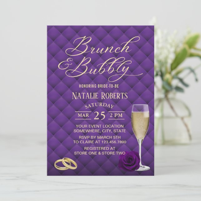 Invitation Brunch & Bubbly Fête des mariées moderne violet &  (Debout devant)