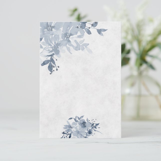 Invitation Budget blanc mariage floral bleu aquarelle (Debout devant)