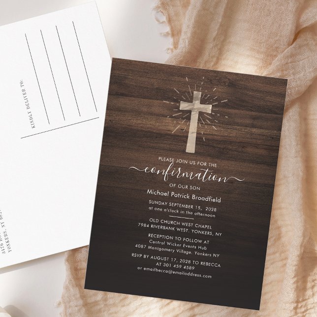 Invitation Carte Postale Confirmation de l'église Cérémonie religieuse Bois (Church Confirmation Religious Ceremony Rustic Wood Invitation Postcard)