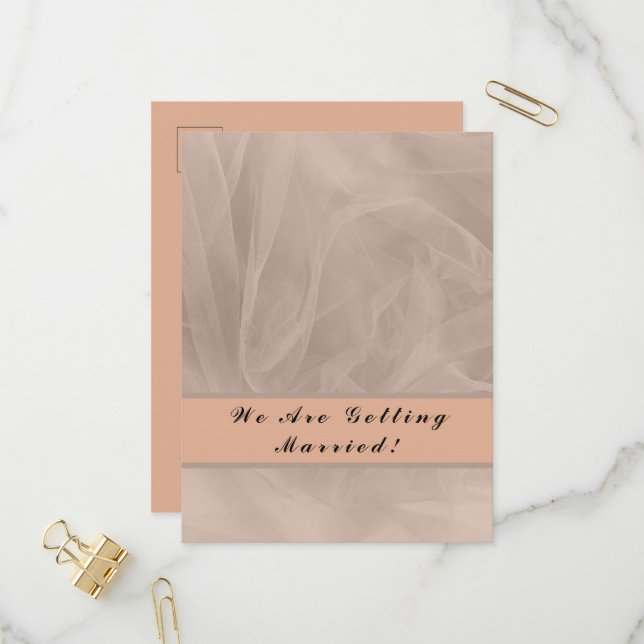 Invitation Carte Postale Impression texturée de tissu rose (Devant/Arrière en situation)