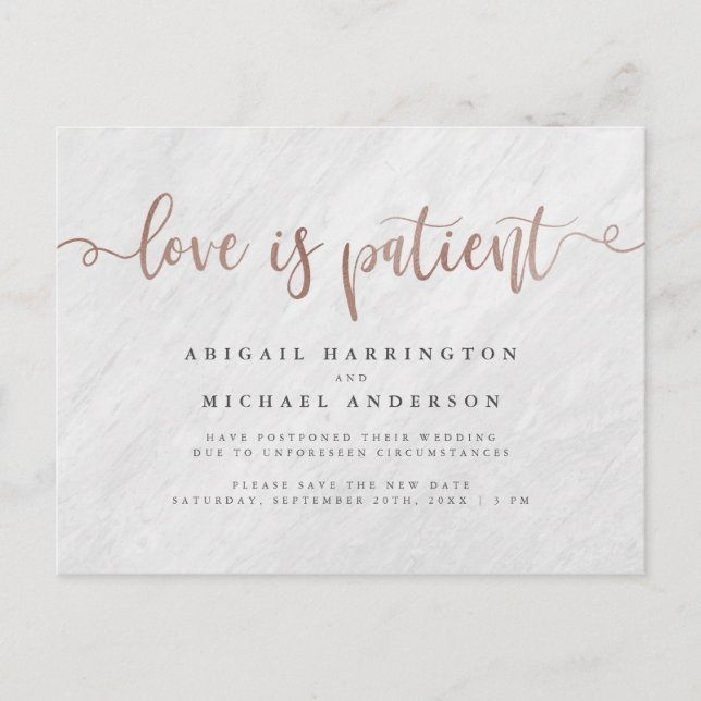 Invitation Carte Postale Marbre & Rose Gold Calligraphie L'amour est patien (Devant)