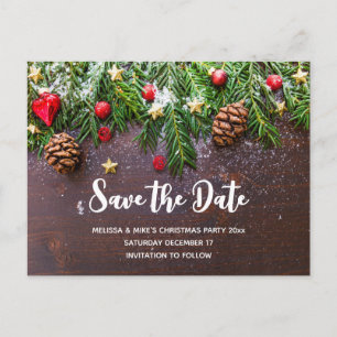 Invitation Carte Postale Table rustique de Noël avec pin et neige Enregistr